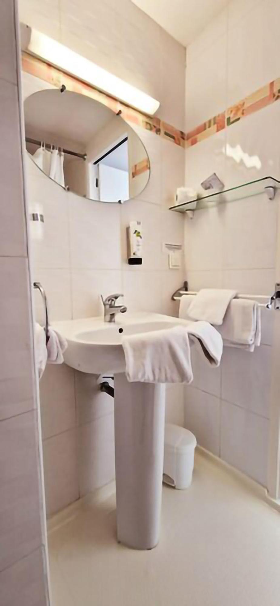 Brit Hotel Essentiel Pontivy Robic Eksteriør billede